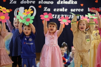 75cc75a6-01af-4979-80b8-85ff74f8993c