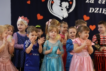 808d576e-a3de-4907-9a54-93918ba02e42