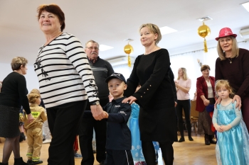 40492026-6ba8-4899-ae4c-15f7d6094e43