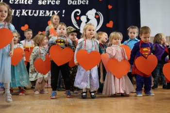 adfaf922-de7c-4aad-8b31-9c8677fdd2f1