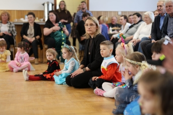 aecc9110-351d-4475-a1ad-70e3d4947357