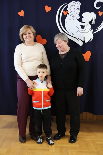 dc2675dd-8b44-4a6b-aa14-2d9bf1e73a41