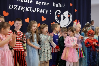 ec4ab67f-d645-4344-86d9-6ead225ca85a