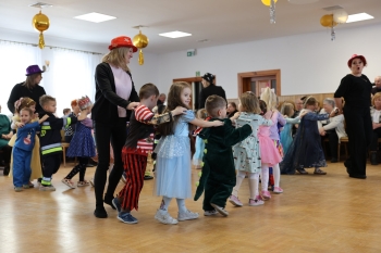 ef3ee895-f857-4c71-8104-cf1bc4fc8ee9