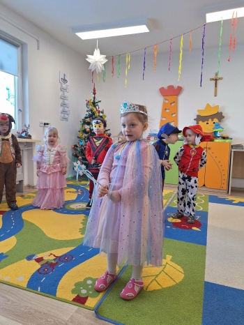 f7629de1-4baa-4fca-8480-a1535ad729f8