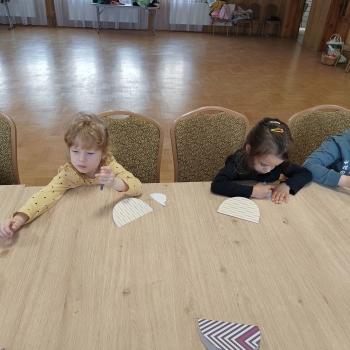 63825566-5f5f-4fe1-b1f4-860a9d65d098