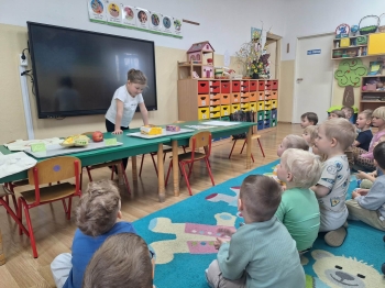 e70e9abb-a4f2-418d-812a-3f7d19256e39