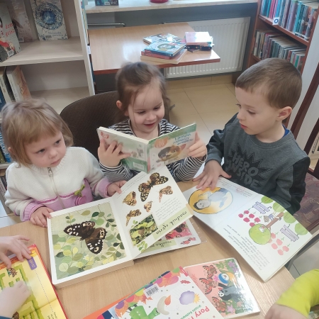 Międzynarodowy Dzień Książki dla Dzieci - wizyta w bibliotece